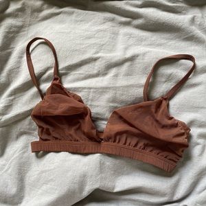 Skims Mesh Triangle Bra in Jasper 🦧
